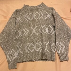 Gray 90’s style sweater